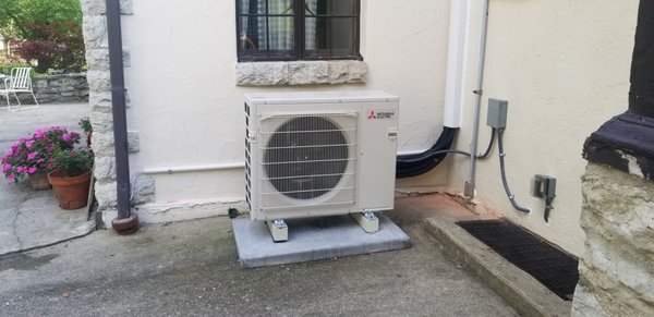 Ductless Mini Split Installations - Recent ductless mini split installations. Great solutions for room additions, supplemental heating & cooling (master BR, basement, upper level, etc.), and whole house installations. Ductless Mini Split Installations - Recent ductless mini split installations. Great solutions for room additions, supplemental heating & cooling (master BR, basement, upper level, etc.), and whole house installations.