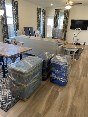 Quality Packing & Moving Service - Process of moving is, hard hiring Best Price Movers you are hiring trained professional movers to assist you on small or large project!!! Our trucks are fully equipped with tools, dollys, moving blankets and shrink wrap to protect your furniture, from a one piece delivery to an entire home goods, we get the job done!! Quality Packing & Moving Service - Process of moving is, hard hiring Best Price Movers you are hiring trained professional movers to assist you on small or large project!!! Our trucks are fully equipped with tools, dollys, moving blankets and shrink wrap to protect your furniture, from a one piece delivery to an entire home goods, we get the job done!!