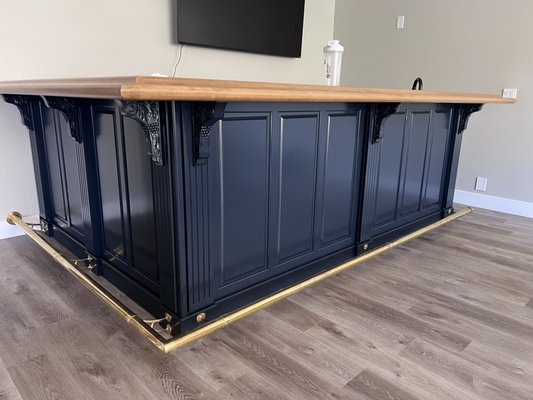 Cabinet & Bar Painting - This unique kitchen and bar project was done using lacquer based paint to achieve immaculate results. The finish is a satin mirror like finish. Cabinet & Bar Painting - This unique kitchen and bar project was done using lacquer based paint to achieve immaculate results. The finish is a satin mirror like finish.