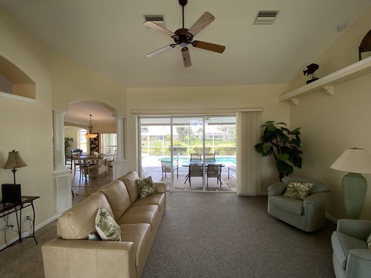 Deep cleaning service - Deep cleaning of a home for a move in service Deep cleaning service - Deep cleaning of a home for a move in service