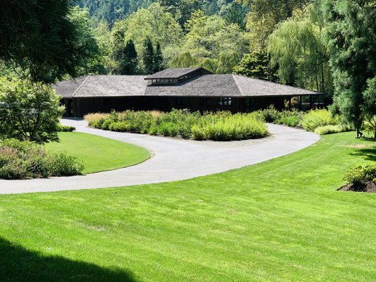 Premier Lawn Care by Curb Appeal Gardener! ✨ - When it comes to luxury homes, every detail counts—especially your landscape! At Curb Appeal Gardener, we specialize in maintaining expansive lawns and gardens for big houses, ensuring your property always showcases its best side.
👀 Our High-End Services Include:
Precision lawn mowing and edging
Expert tree trimming and ornamental care
Custom fertilization and weed control plans
Seasonal planting and ongoing garden maintenance
Ready to enhance your home's grandeur? 📞 Contact us or visit our Yelp page to schedule a consultation. Let us care for your grounds so you can enjoy the beauty without the hassle! 🌳💼 Premier Lawn Care by Curb Appeal Gardener! ✨ - When it comes to luxury homes, every detail counts—especially your landscape! At Curb Appeal Gardener, we specialize in maintaining expansive lawns and gardens for big houses, ensuring your property always showcases its best side.
👀 Our High-End Services Include:
Precision lawn mowing and edging
Expert tree trimming and ornamental care
Custom fertilization and weed control plans
Seasonal planting and ongoing garden maintenance
Ready to enhance your home's grandeur? 📞 Contact us or visit our Yelp page to schedule a consultation. Let us care for your grounds so you can enjoy the beauty without the hassle! 🌳💼