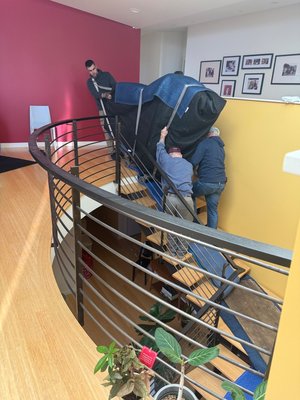 Moving a grand piano on stairs with a tight turn - Moving a piano is never simple.
You have to think about the size, tight turns, walls, floors, stairs, and weight distribution. One wrong move can damage the piano or the home in seconds.
There are so many ways to do it wrong…
but only one way to do it right.
Plan it. Protect everything. Use the right equipment. Move with experience. Moving a grand piano on stairs with a tight turn - Moving a piano is never simple.
You have to think about the size, tight turns, walls, floors, stairs, and weight distribution. One wrong move can damage the piano or the home in seconds.
There are so many ways to do it wrong…
but only one way to do it right.
Plan it. Protect everything. Use the right equipment. Move with experience.
