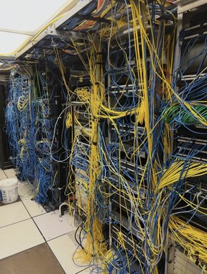 Cable Management - Cable Management for a Data Center Cable Management - Cable Management for a Data Center