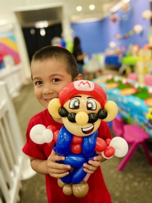 Advanced Balloon Art - Advanced Balloon Art is what we are known for! Hiring Balloonigami for Advanced Balloons means that you are getting our most experienced and creative artists for your event. We can easily adapt our designs to any theme or occasion (anything from Encanto to Marvel!). Reach out today as spots for Advanced Balloons are incredibly limited!
*10-11 balloons per hour Advanced Balloon Art - Advanced Balloon Art is what we are known for! Hiring Balloonigami for Advanced Balloons means that you are getting our most experienced and creative artists for your event. We can easily adapt our designs to any theme or occasion (anything from Encanto to Marvel!). Reach out today as spots for Advanced Balloons are incredibly limited!
*10-11 balloons per hour