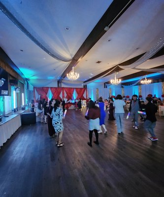 los 15 de Zayda, West Covina Ca - visit my Instagram to see all the videos of this and all my events.
https://www.instagram.com/mrchuydj?igsh=OGQ5ZDc2ODk2ZA== los 15 de Zayda, West Covina Ca - visit my Instagram to see all the videos of this and all my events.
https://www.instagram.com/mrchuydj?igsh=OGQ5ZDc2ODk2ZA==