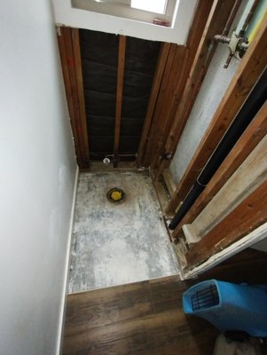 Navigating a First-Floor Flood to a Fresh Start - When a pipe burst on the first floor, our team arrived in less than an hour to help. We guided the homeowner through the insurance claim process and immediately got to work removing all water-damaged materials. After thoroughly drying and sanitizing the space, we left the home clean, safe, and ready for the next phase of reconstruction.