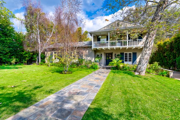 620 Magnolia Ave - For this property the client requested the photography package, a virtual tour and a video. This package included a free real estate property website that looks like this https://stillimagephoto.hd.pics/535912 620 Magnolia Ave - For this property the client requested the photography package, a virtual tour and a video. This package included a free real estate property website that looks like this https://stillimagephoto.hd.pics/535912