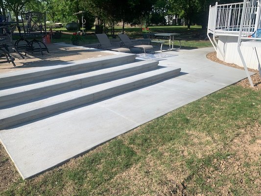 Concrete Steps - A great way to dress your steps is to add a profile to the face. These turned out great! Concrete Steps - A great way to dress your steps is to add a profile to the face. These turned out great!