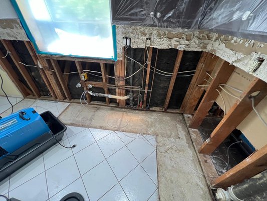 Hot slab leak - The customer called in because she felt hot tiles in her kitchen and had noticed hot water coming out her stucco wall outside her wall. She called us and immediately came out and located the leak which found under her cabinetry . Customer hired a restoration company to remove cabinets to successfully repair and fix the leak.