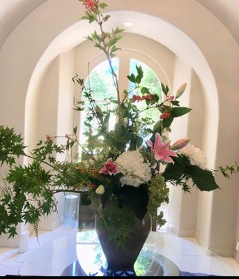 Floral Staging for Luxury home, Hotel / Realestate Open house - We decorate luxury homes with unique Ikebana design using long lasting materials for customers to enjoy for a long period, we also take care of the maintenance. Floral Staging for Luxury home, Hotel / Realestate Open house - We decorate luxury homes with unique Ikebana design using long lasting materials for customers to enjoy for a long period, we also take care of the maintenance.