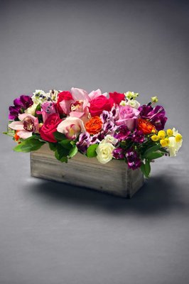 Everyday Bouquets - Mixed seasonal arrangements designed and delivered on daily basis for different occasions ... And even for no occasion!