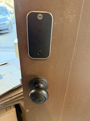 Smart Locks Installations - Recent smart lock installation projects.
Installed smart handles, smart deadbolts, and keypad systems.
Fully set up, programmed, and tested for smooth operation Smart Locks Installations - Recent smart lock installation projects.
Installed smart handles, smart deadbolts, and keypad systems.
Fully set up, programmed, and tested for smooth operation