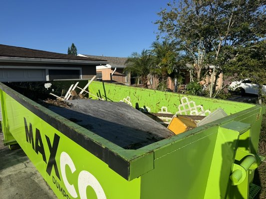 Pasco county homeowner CLEANS UP! - When you're tired of looking at the same junk over and over, give us a call. We deliver, pick up, and dispose of your unwanted items, allowing you to complete your project with all unneeded stress. Pasco county homeowner CLEANS UP! - When you're tired of looking at the same junk over and over, give us a call. We deliver, pick up, and dispose of your unwanted items, allowing you to complete your project with all unneeded stress.