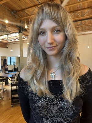 Blended beige blonde highlights with shag haircut - Blended beige blonde dimensional highlight with shag haircut Blended beige blonde highlights with shag haircut - Blended beige blonde dimensional highlight with shag haircut