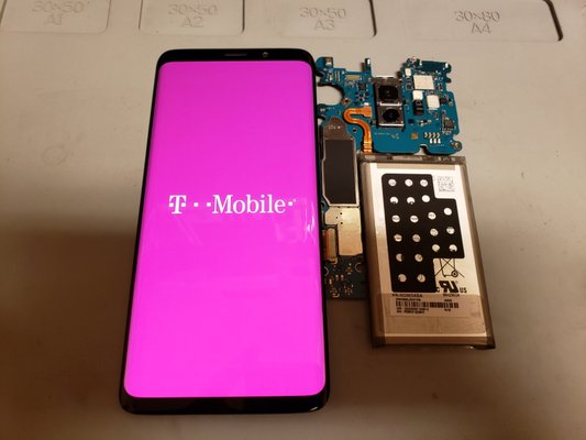 s9+ glass only repair - Samsung s9+ glass only repair. For glass only repairs screen should not have black spots, lines, screen flickering or touch not working.