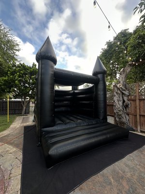 Modern Bounce House - Modern Bounce Houses including Balloons or vinyl decals by us