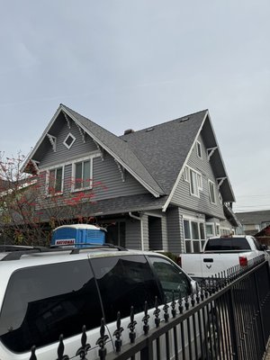 Complete Re roofing project in Los Angeles historic district - This roof was in bad shape with multiple leaks into the main house as well as visible damage in many different sections , the home owner was looking for a roofing company they could trust to get the job done properly at a fair price. We completed the project using Cool Roof plus shingles and titanium UDL 50 underlayment. We only use the highest quality materials and don’t consider a job finished until all parties involved are completely satisfied.