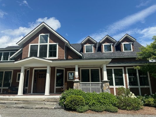 Ludlow VT - This beautiful exterior paint gave this home a fresh new look Ludlow VT - This beautiful exterior paint gave this home a fresh new look