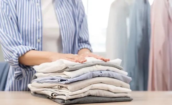 Drop Off | Wash, Dry & Fold Services - Charged by the pound, each order is weighed before the work is done. Must be paid before the machines are run.

Drop-off Wash, Dry, and Fold (24 hour turn around)
$1.75 per pound

Let us save you time, so you can enjoy doing the things you love. We'll also save you money on soap, water, heating and electricity.