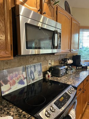 Kitchen Cleaning - A deep kitchen clean filled with care — every counter wiped, every corner polished, and every surface shining bright. From the stainless steel to the floors, everything was cleaned with love to bring back that fresh, welcoming feel to the heart of the home. Kitchen Cleaning - A deep kitchen clean filled with care — every counter wiped, every corner polished, and every surface shining bright. From the stainless steel to the floors, everything was cleaned with love to bring back that fresh, welcoming feel to the heart of the home.