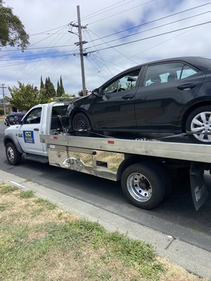 Roadside assistance help in Hayward and San Leandro - The customer had a weak battery and kept calling for a jumpstart. Then we replaced the battery and she was good to go. Call us today for a free battery installation. Roadside assistance help in Hayward and San Leandro - The customer had a weak battery and kept calling for a jumpstart. Then we replaced the battery and she was good to go. Call us today for a free battery installation.