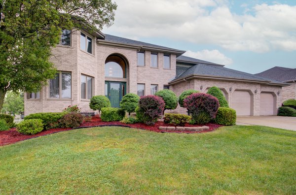 Current Listing: Tinley Park, IL - 8825 Timbers Pointe Dr.
Tinley Park, IL 60487

https://www.generationhomepro.com/details.php?mls=103&mlsid=12370388