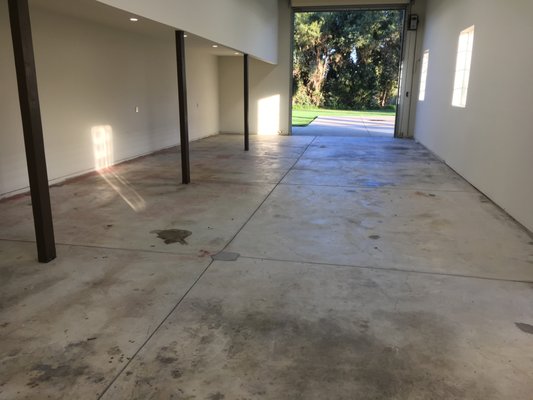 Epoxy Floors - Convert your garage to a show room floor that will last forever Epoxy Floors - Convert your garage to a show room floor that will last forever