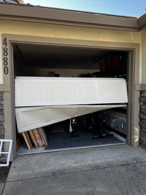 Door Off Track - This is a common repair needed in the garage door world. This can be caused from serval different accidents, one being hitting it with there car. Call Garage Fixer for the guaranteed best price! Door Off Track - This is a common repair needed in the garage door world. This can be caused from serval different accidents, one being hitting it with there car. Call Garage Fixer for the guaranteed best price!