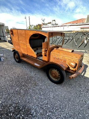Woody refinish project - We refinished the side panel of a 1936 ford woody.Burdenpainting stains doors,windows,and now cars.
We also paint exteriors and interiors.