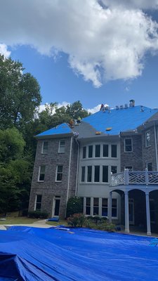 New Roof - LB Roofing & Construction. Your Trusted Roofers serving Atlanta and surrounding towns. Specializing in everything from new roof installations and roof replacements to expert roof repairs and chimney repair, our team is ready to tackle any challenge, including hail and wind damage. As a top roofing company and contractors in Atlanta, GA we're committed to providing high-quality craftsmanship and durable solutions for residential and commercial properties alike. Benefit from our free estimate offer and ensure your property is protected by the best in the business. With LB Roofing & Construction, excellence in roofing services is just a phone call away. New Roof - LB Roofing & Construction. Your Trusted Roofers serving Atlanta and surrounding towns. Specializing in everything from new roof installations and roof replacements to expert roof repairs and chimney repair, our team is ready to tackle any challenge, including hail and wind damage. As a top roofing company and contractors in Atlanta, GA we're committed to providing high-quality craftsmanship and durable solutions for residential and commercial properties alike. Benefit from our free estimate offer and ensure your property is protected by the best in the business. With LB Roofing & Construction, excellence in roofing services is just a phone call away.