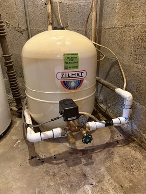 Well Pressure Tank Replacement - We replaced a well tank with a blown bladder. We replaced aging plumbing, the pressure switch and hardware.