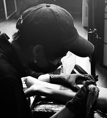 Work by Sae /IG:@izo.tt - Sae is a Korean-American tattoo artist. Originally an oil painter and currently pursuing a BFA in Illustration at The New School Parsons, Sae’s interest in interdisciplinary arts inspired them to seek new ways of involving themselves with art. Their diverse set of interests motivates them to always try new styles of tattooing, be it anime/manga, illustrative, calligraphy, and so on. 

To schedule an appointment with Sae, please DM them on Instagram or send an email to izo.tt7@gmail.com.