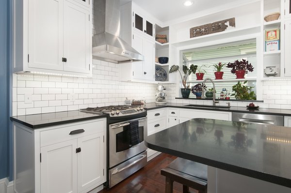 Kitchen Remodel 2022 - We were hired by the homeowners contractor to paint the kitchen cabinet system, walls, ceilings and trim. We just love the way this turned out