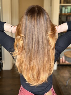 Teralyn |@TERALYNDOESHAIR - Teralyn is a Level 1 stylist who has a passion for wanting to make someone’s day better by giving them great hair and helping them feel better about themselves. 
Specialties: Cuts + Color
