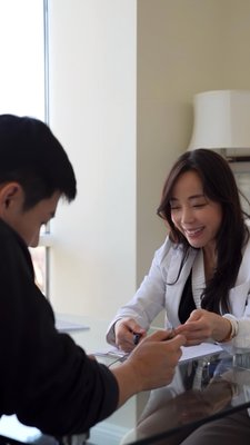 Line Vu Skin Analyzer - A cutting-edge facial skin analyzing system that detects
and measures various skin conditions, including wrinkles on the face and neck. Line Vu Skin Analyzer - A cutting-edge facial skin analyzing system that detects
and measures various skin conditions, including wrinkles on the face and neck.