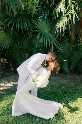 Wedding photography - Love, ocean breeze, and a promise forever Wedding photography - Love, ocean breeze, and a promise forever