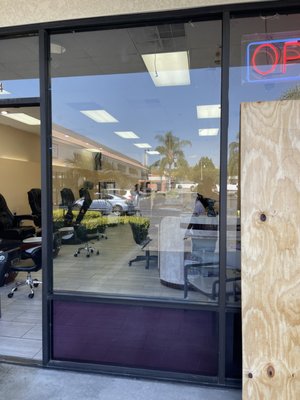 Glass replacement - This was done after someone had broken a piece of glass at a nail salon. The opening was cleaned and boarded up before the new piece of glass was ordered and installed. Glass replacement - This was done after someone had broken a piece of glass at a nail salon. The opening was cleaned and boarded up before the new piece of glass was ordered and installed.