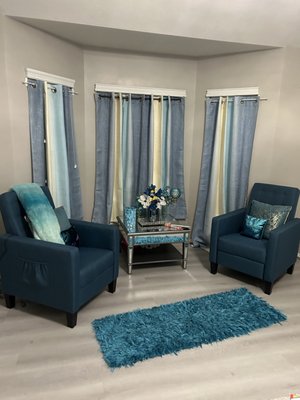 Sitting room - Sitting rooms with refined colour palettes for the discerning client.