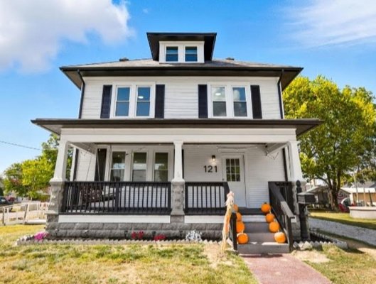 Full house remodel - This house got fire damage, fortunately our client found us and we make them happy again!
Call us for a FREE estimate Full house remodel - This house got fire damage, fortunately our client found us and we make them happy again!
Call us for a FREE estimate