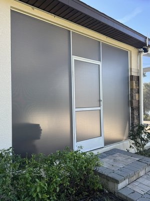 Privacy Screen on Lanai - We can do Florida glass screen on your pool enclosure or lanai. Privacy Screen on Lanai - We can do Florida glass screen on your pool enclosure or lanai.