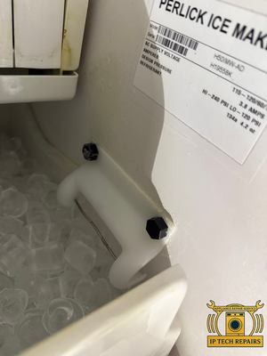 Ice Machine Maintenance in Sherman Oaks – Keep Your Equipment Running Smoothly - Regular maintenance is essential to keep your ice machine clean, efficient, and producing safe, clear ice. Today we completed a full maintenance service for a commercial ice machine in Sherman Oaks, including descaling, deep cleaning, sanitizing, and checking water flow and refrigeration components.

Proper maintenance helps prevent slow ice production, strange tastes or odors, clogged filters, and unexpected breakdowns — especially important for restaurants, cafés, and businesses that rely on consistent ice output.

If your ice machine hasn’t been serviced in a while or isn’t performing the way it should, our certified technicians are ready to help.

📍 Serving Sherman Oaks, Studio City, Encino, and the Greater Los Angeles area
⚡ Fast, reliable, and same-day service available
📞 Call us