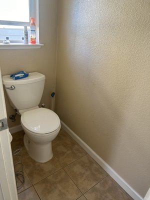 Bathrooms deep clean - Today we deep cleaned 3 bathroom . We cleaned floors , toilet, tubs, sinks . We dusted walls and ceiling. We also cleaned mirrors
