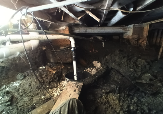 Pipe Services - Frozen pipes, major leaks, backups, problems with the water main and more can cause you to lose water. You should call a plumber quickly because either the water was turned off or the water that should be going into your home is leaking somewhere else. Pipe Services - Frozen pipes, major leaks, backups, problems with the water main and more can cause you to lose water. You should call a plumber quickly because either the water was turned off or the water that should be going into your home is leaking somewhere else.