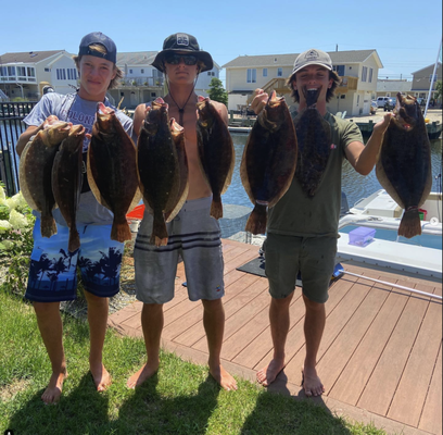 Boat Rentals - ​Fuel Included in Prices  ​Free Bait with all Rentals.Boat Cushions, Crab hand lines, Cutting Board, Fishing Net, Bucket, Paddle, and Life Preservers included with all rentals. Full day rentals 8 hours, Half day rentals 4 hours. Full and half day rentals start as early as 7am. Half day rentals start as early as 7 & 12.
All boats are returned no later than 5:00pm