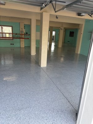 Stop Wasting Money Repainting Your Garage - We installed a heavy-duty flake polyspartic coating system that transformed this garage into a clean, slip-resistant, showroom-style man cave — without breaking the bank.

✔️ No more peeling
✔️ No more concrete dust
✔️ Easy to clean
✔️ Installed in just a few days

Upgrade your garage the right way.

📞 Call now for a free estimate — We’ll beat any written competitor price.