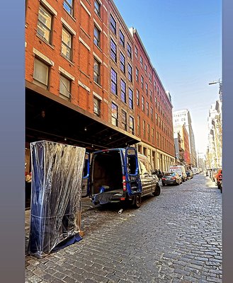 Furniture move Soho - upstate NYC - Wrapped and moves furniture Furniture move Soho - upstate NYC - Wrapped and moves furniture