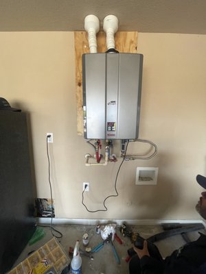 WATER HEATER REPLACEMENT - We can replace, repair and maintain water heaters in El Paso. Commercial units and residential units. Standard installation or custom work, tankless water heaters both electric and gas. Tank water heaters small point of use to large capacity units. WATER HEATER REPLACEMENT - We can replace, repair and maintain water heaters in El Paso. Commercial units and residential units. Standard installation or custom work, tankless water heaters both electric and gas. Tank water heaters small point of use to large capacity units.