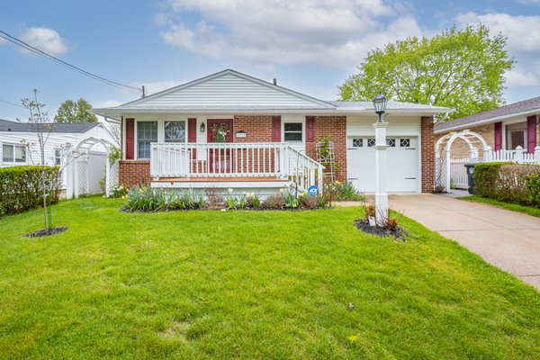2868 Burnside Rd Akron 44312 - SOLD for $220,000 in July 2023 by Nancy Bartlebaugh, RE/MAX TRENDS 2868 Burnside Rd Akron 44312 - SOLD for $220,000 in July 2023 by Nancy Bartlebaugh, RE/MAX TRENDS