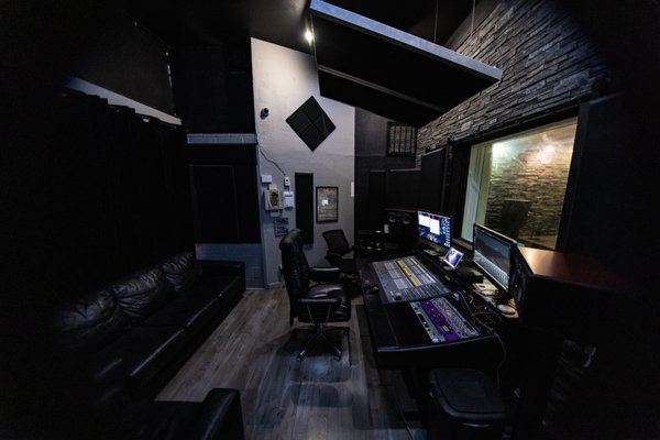 Studio Photos 2023 - Here is a closer look into our studio rooms.