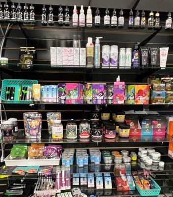 Kratom & CBD - We got CBD carts, gummies, cream and more! We also have Kratom capsules, powder, shots and more!!! Kratom & CBD - We got CBD carts, gummies, cream and more! We also have Kratom capsules, powder, shots and more!!!